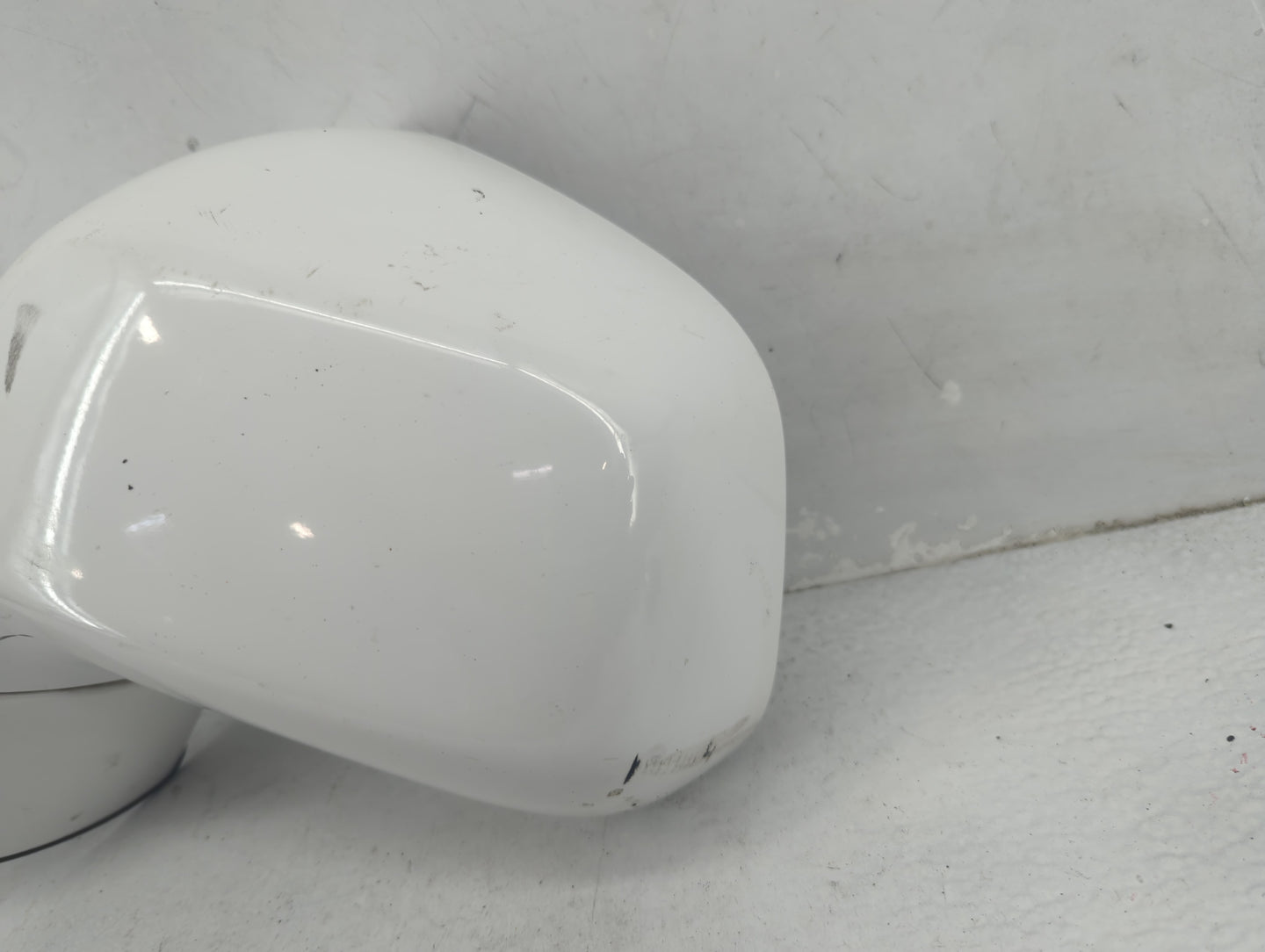 2013-2015 Chevrolet Captiva Sport Driver Side View Mirror - Left Door Mirror OEM Used - Oemusedautoparts1.com
