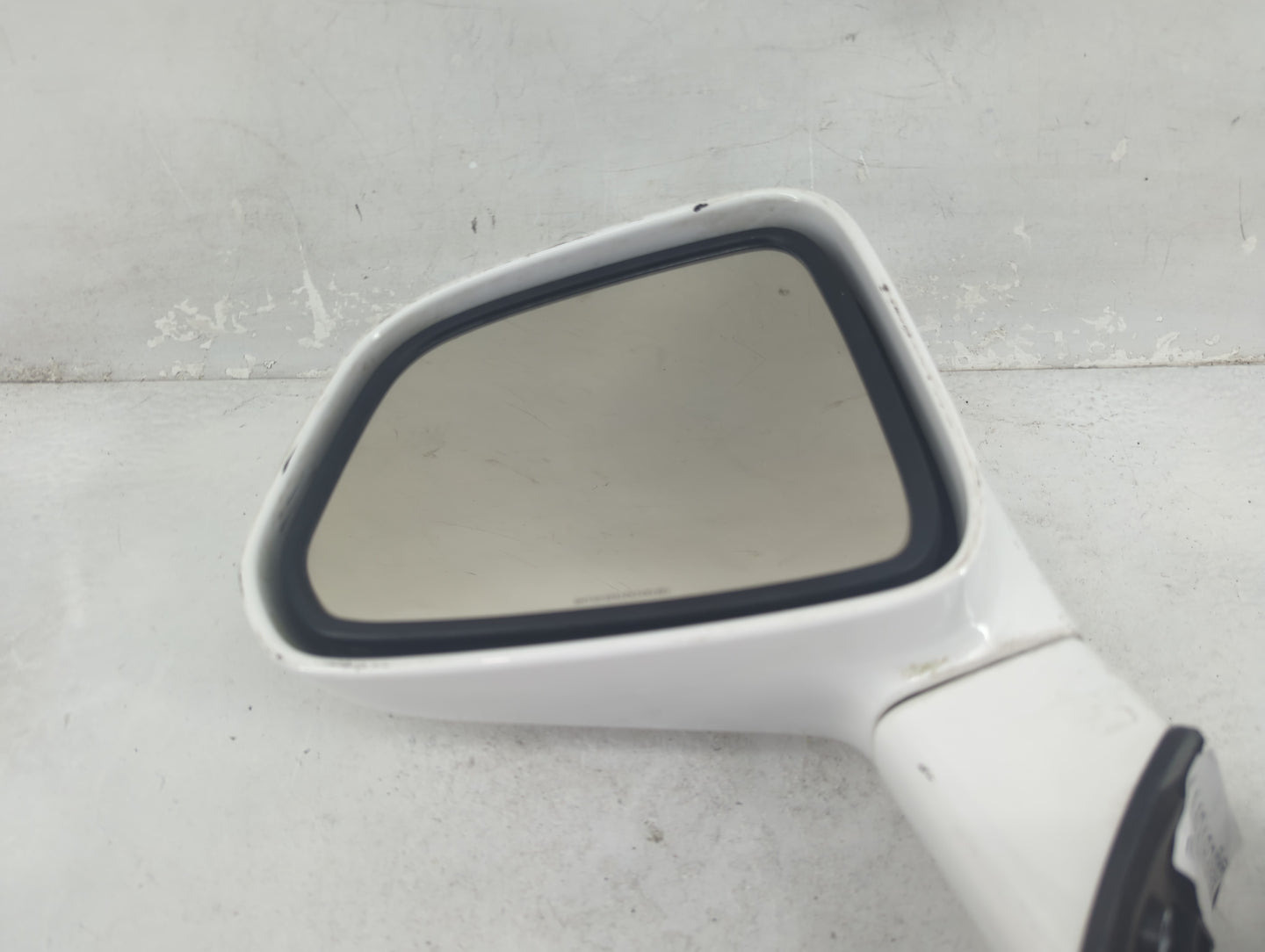 2013-2015 Chevrolet Captiva Sport Driver Side View Mirror - Left Door Mirror OEM Used - Oemusedautoparts1.com