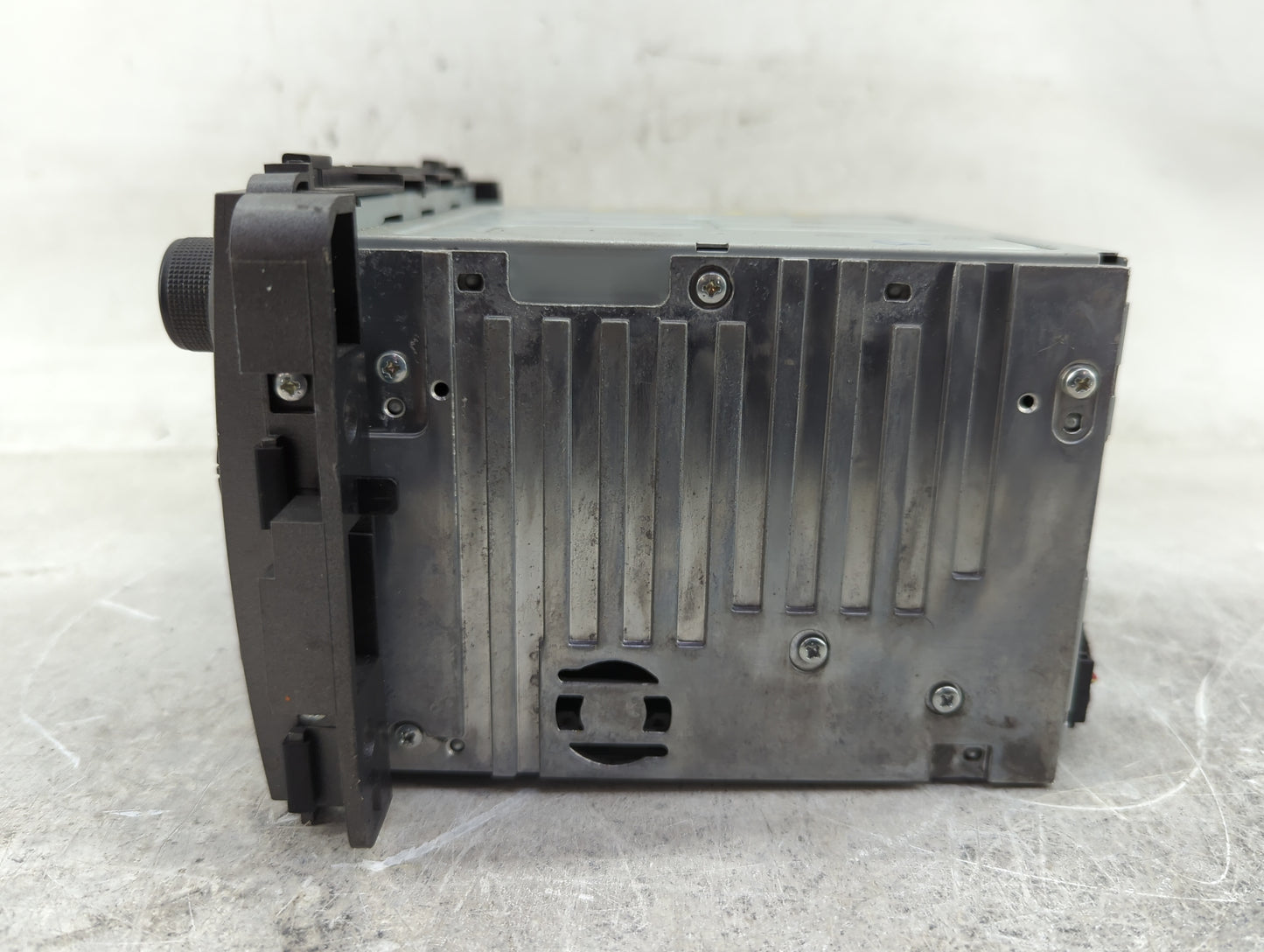 2013-2015 Chevrolet Captiva Sport Radio AM FM Cd Player Receiver Replacement P/N:22924485 Fits Fits 2013 2014 2015 OEM Used 