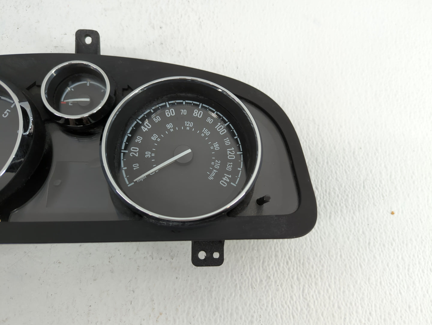 2013-2014 Chevrolet Captiva Sport Instrument Cluster Speedometer Gauges P/N:22975645 23167552 Fits Fits 2013 2014 OEM Used A