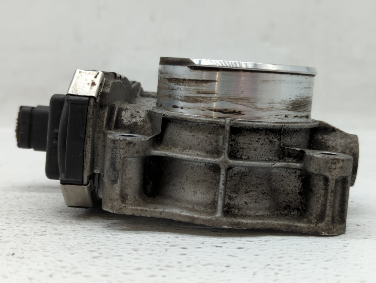 2012-2015 Chevrolet Captiva Sport Throttle Body P/N:12632101CA Fits Fits 2012 2013 2014 2015 OEM Used Auto Parts - Oemusedau