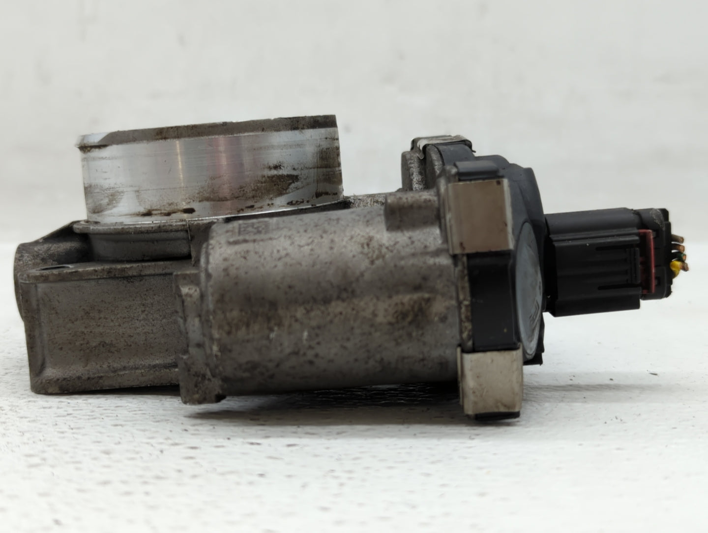 2012-2015 Chevrolet Captiva Sport Throttle Body P/N:12632101CA Fits Fits 2012 2013 2014 2015 OEM Used Auto Parts - Oemusedau