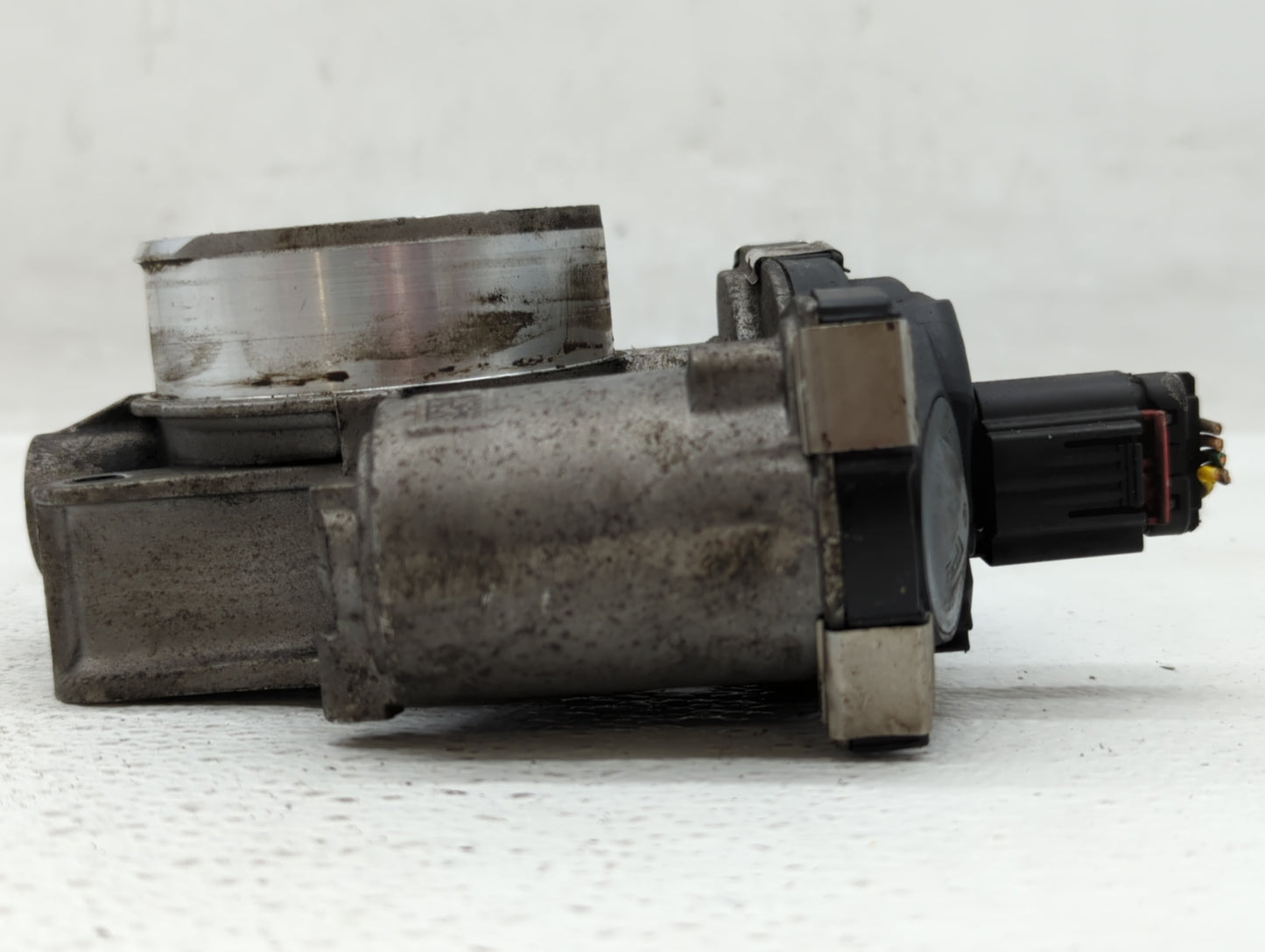 2012-2015 Chevrolet Captiva Sport Throttle Body P/N:12632101CA Fits Fits 2012 2013 2014 2015 OEM Used Auto Parts - Oemusedau