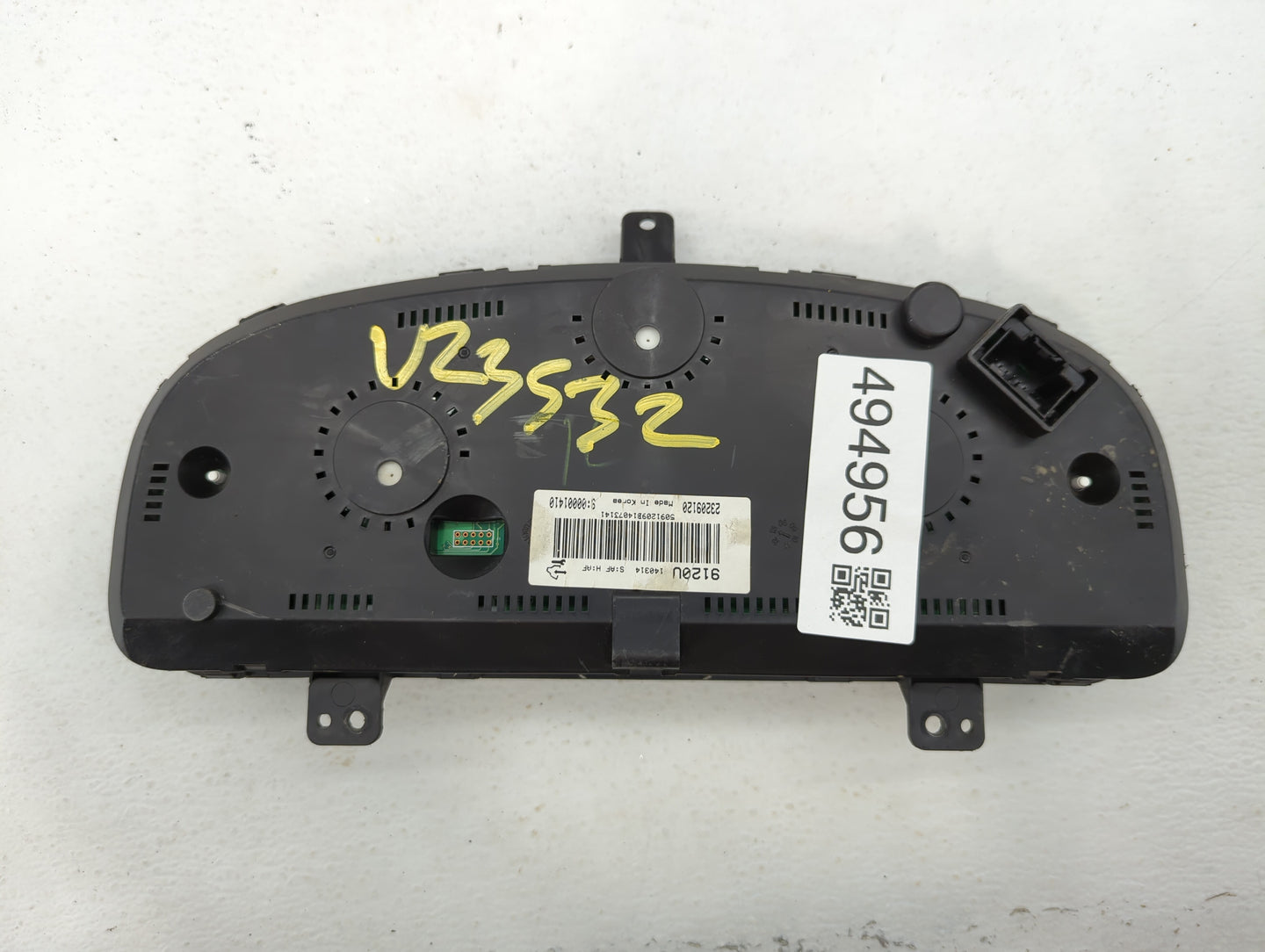 2013-2014 Chevrolet Captiva Sport Instrument Cluster Speedometer Gauges P/N:23120853 22975645, 23167552 Fits Fits 2013 2014 