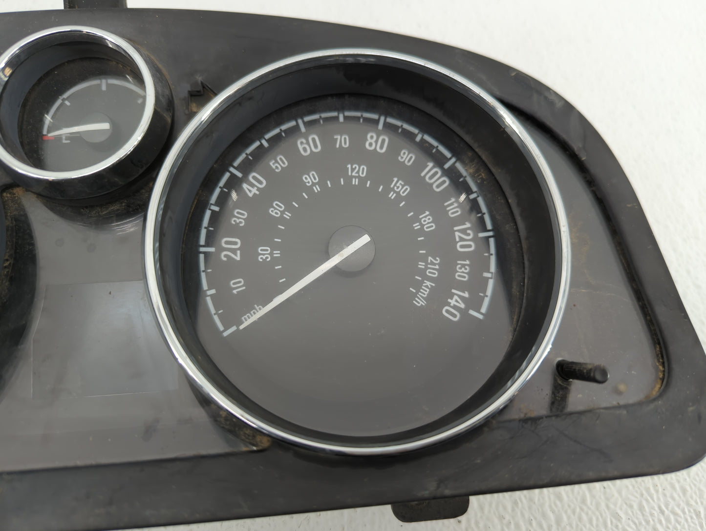 2013-2014 Chevrolet Captiva Sport Instrument Cluster Speedometer Gauges P/N:23209120 Fits Fits 2013 2014 OEM Used Auto Parts
