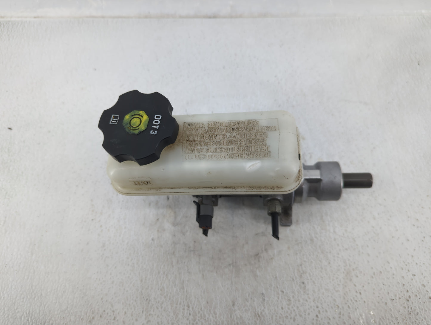 2013-2015 Chevrolet Captiva Sport Brake Master Cylinder 609976 - Oemusedautoparts1.com