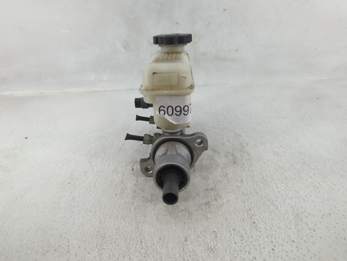 2013-2015 Chevrolet Captiva Sport Brake Master Cylinder 609976 - Oemusedautoparts1.com