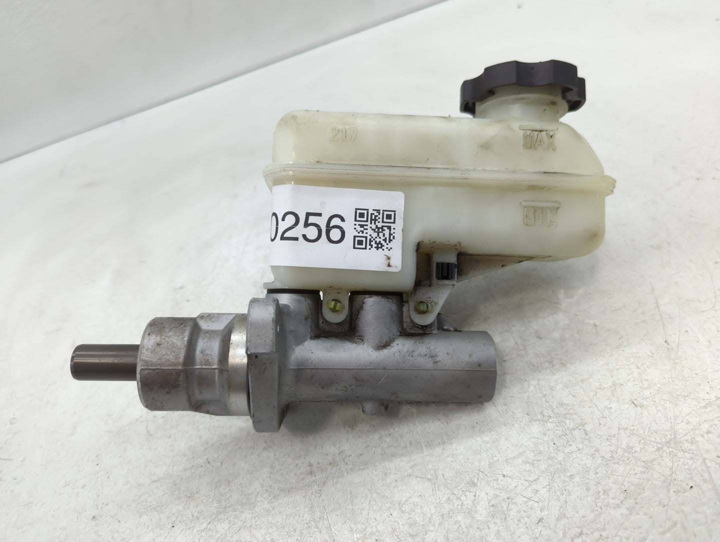 2013-2015 Chevrolet Captiva Sport Brake Master Cylinder 610256 - Oemusedautoparts1.com