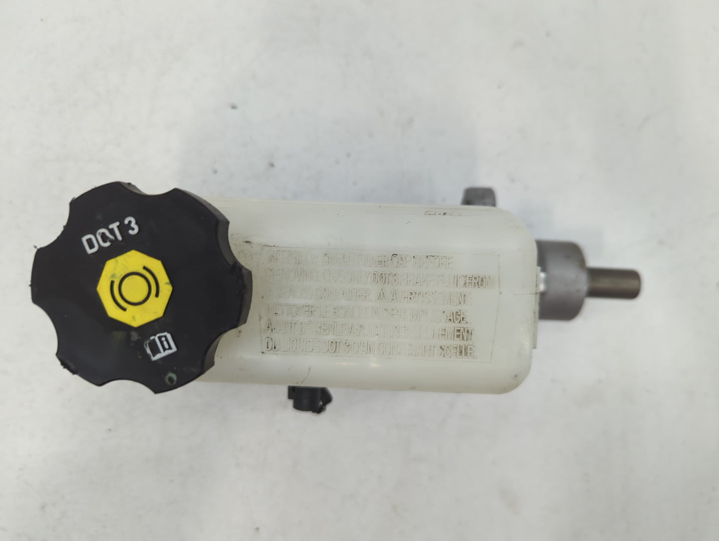 2013-2015 Chevrolet Captiva Sport Brake Master Cylinder 610955 - Oemusedautoparts1.com