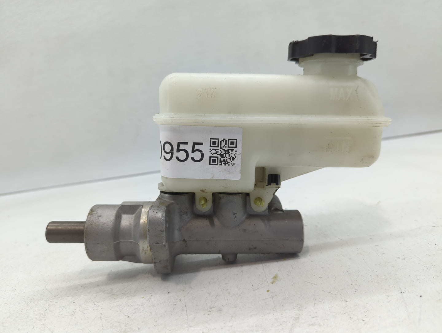 2013-2015 Chevrolet Captiva Sport Brake Master Cylinder 610955 - Oemusedautoparts1.com