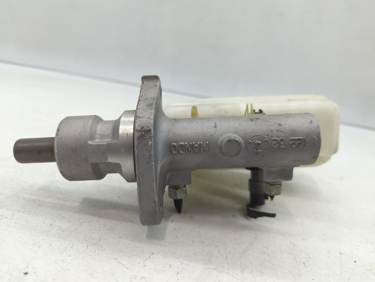 2013-2015 Chevrolet Captiva Sport Brake Master Cylinder 610955 - Oemusedautoparts1.com