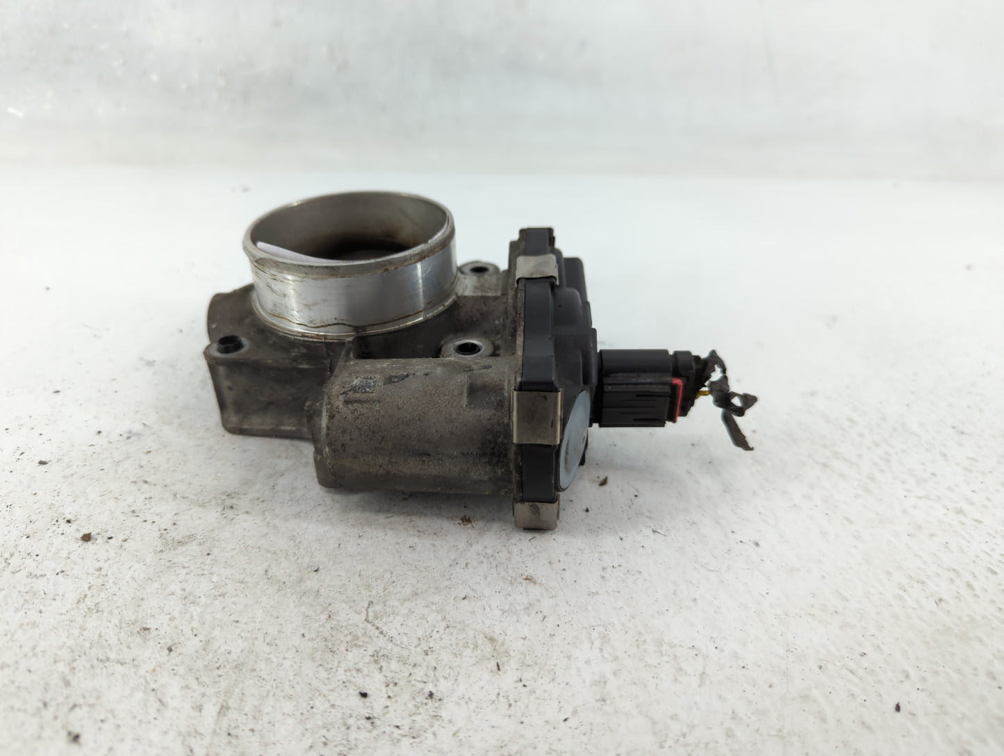 2012-2015 Chevrolet Captiva Sport Throttle Body P/N:12632101CA Fits Fits 2012 2013 2014 2015 OEM Used Auto Parts - Oemusedau