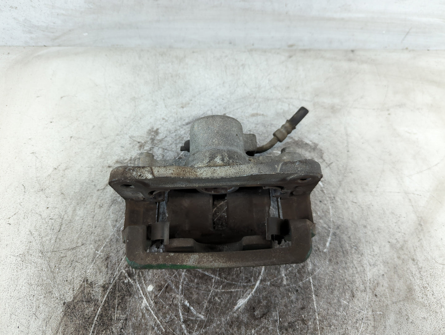 2012-2015 Chevrolet Captiva Sport Front Driver Left Brake Caliper - Oemusedautoparts1.com