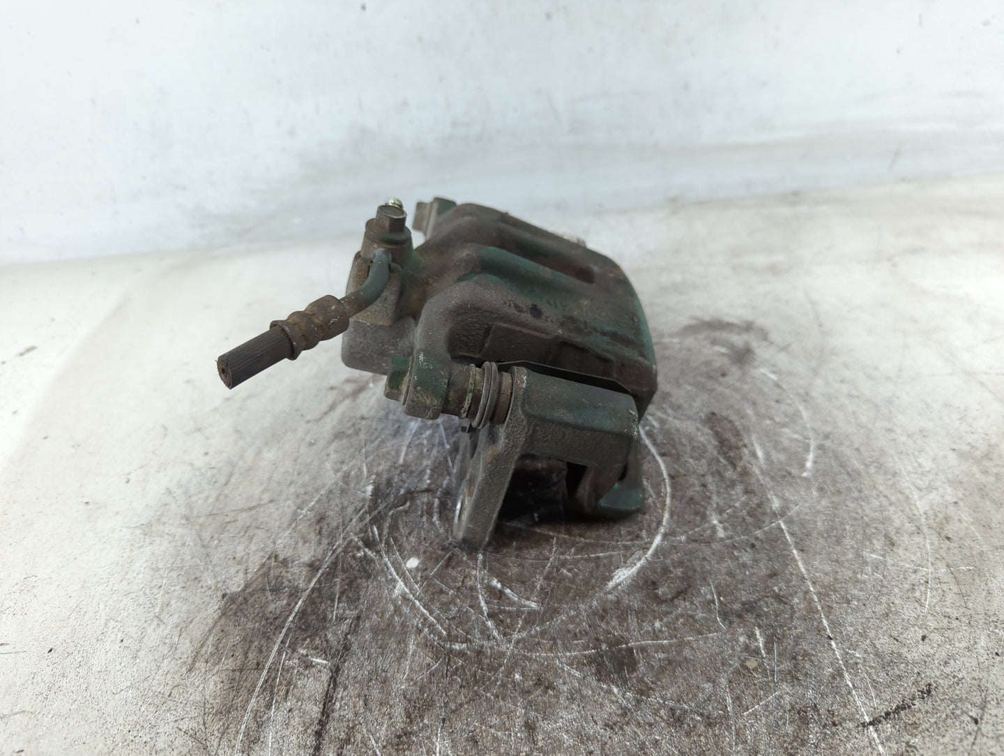 2012-2015 Chevrolet Captiva Sport Front Driver Left Brake Caliper - Oemusedautoparts1.com
