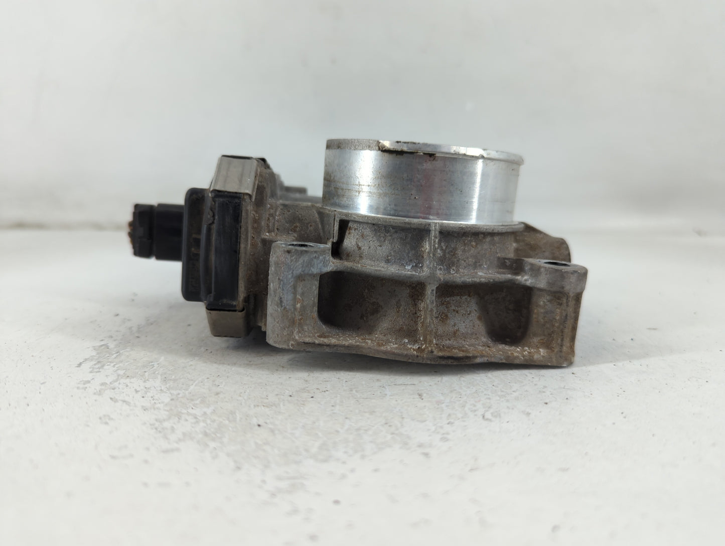 2012-2015 Chevrolet Captiva Sport Throttle Body P/N:126321010CA Fits Fits 2012 2013 2014 2015 OEM Used Auto Parts - Oemuseda