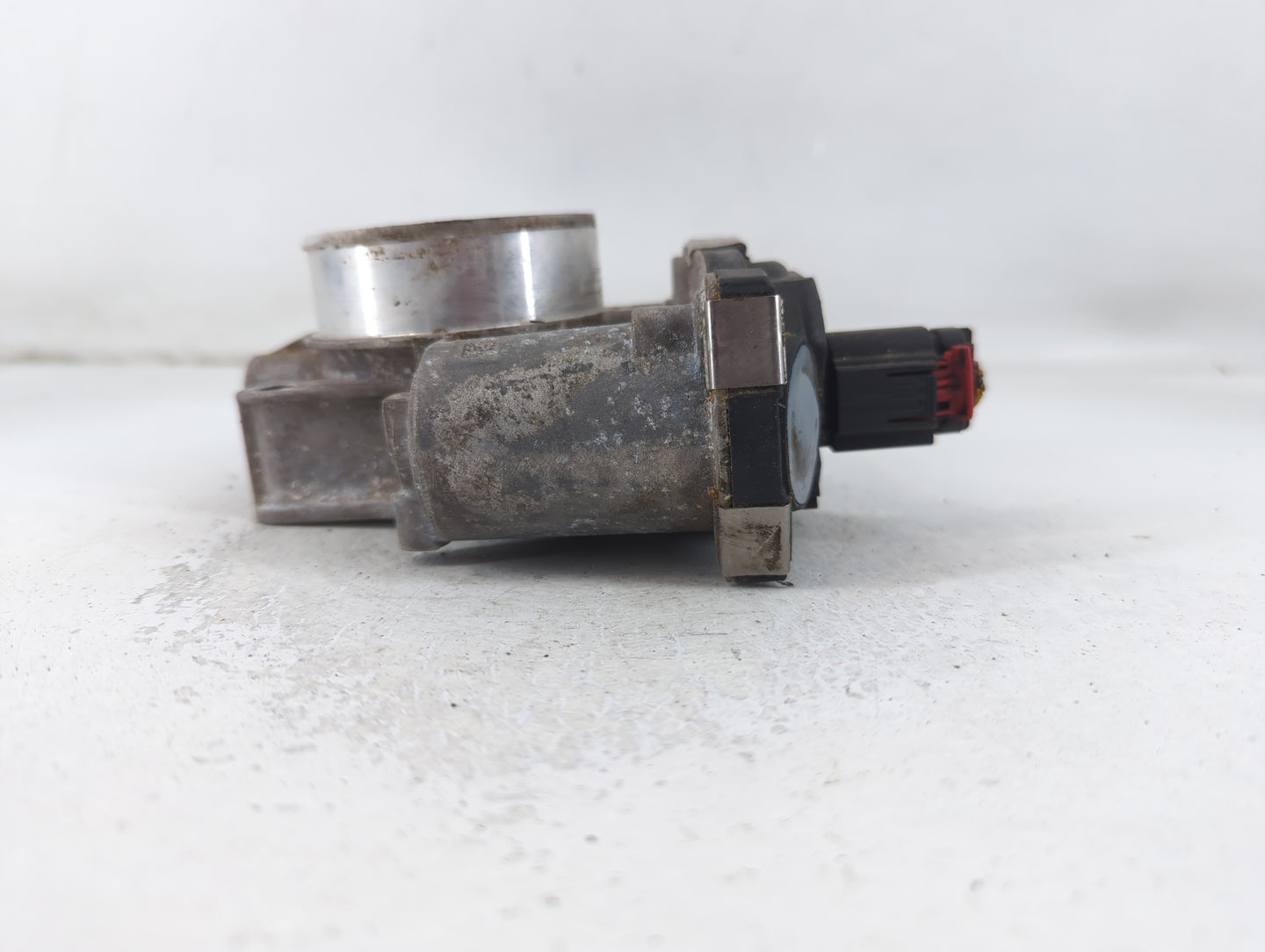 2012-2015 Chevrolet Captiva Sport Throttle Body P/N:126321010CA Fits Fits 2012 2013 2014 2015 OEM Used Auto Parts - Oemuseda