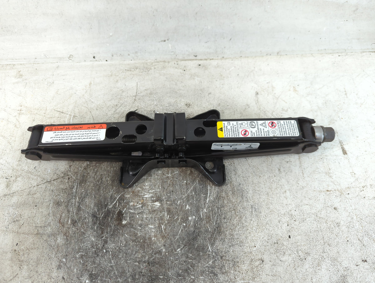 2014 Chevrolet Captiva Sport Spare Scissor Car Jack 791549 - Oemusedautoparts1.com