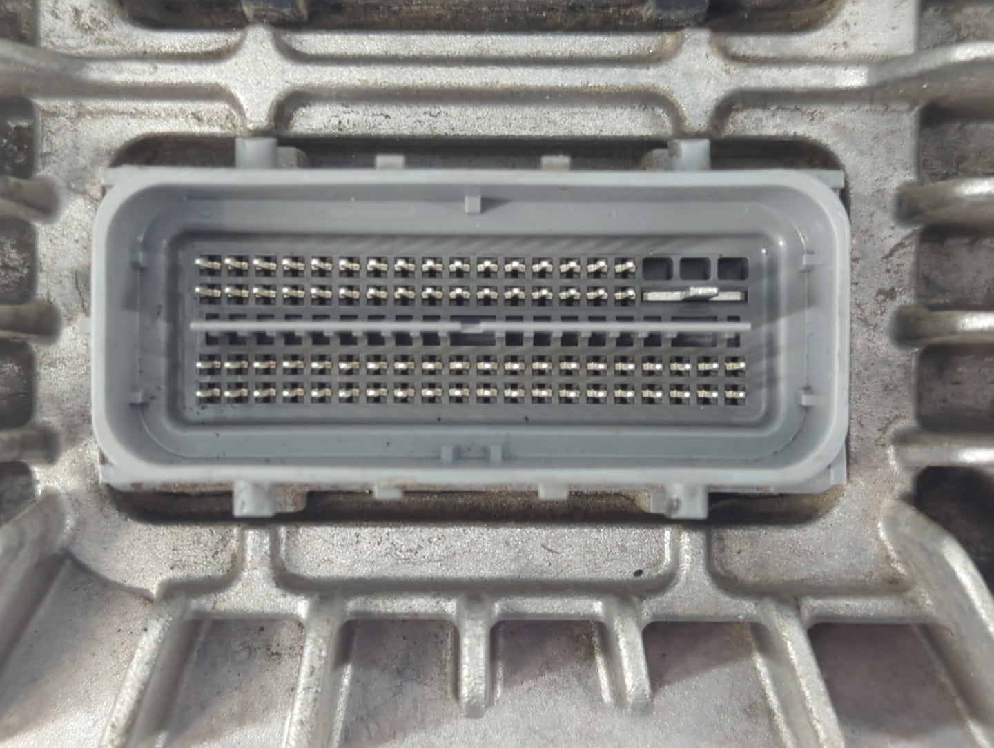 2013-2015 Chevrolet Captiva Sport PCM Engine Control Computer ECU ECM PCU OEM P/N:ABTF 12657781 Fits Fits 2013 2014 2015 201