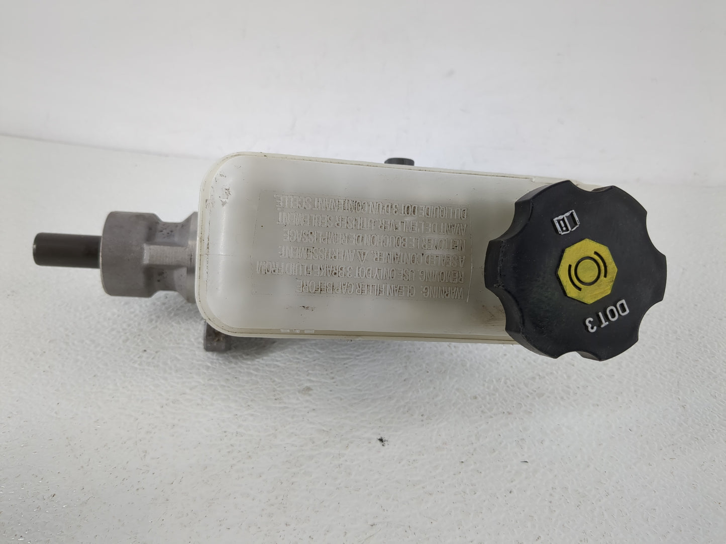 2013-2015 Chevrolet Captiva Sport Brake Master Cylinder 864068 - Oemusedautoparts1.com
