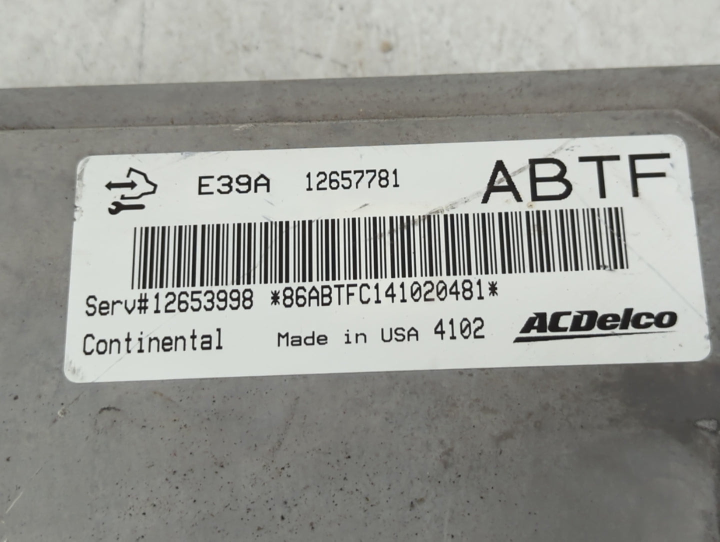 2013-2015 Chevrolet Captiva Sport PCM Engine Control Computer ECU ECM PCU OEM P/N:12657781 E39A Fits Fits 2013 2014 2015 201