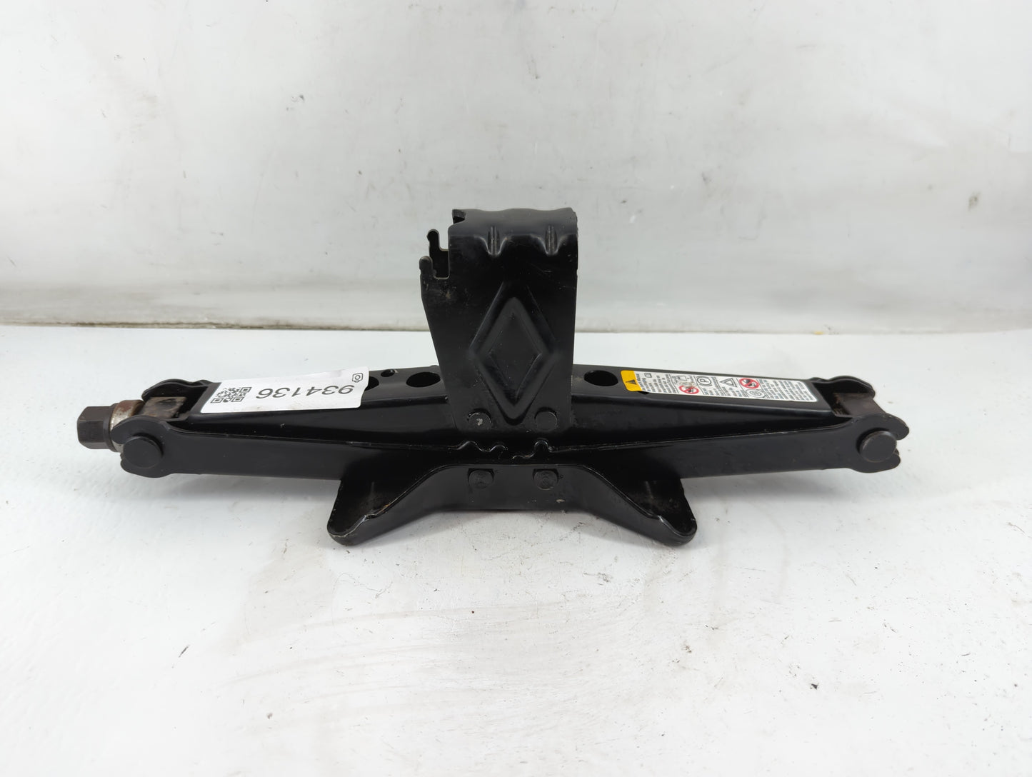 2014 Chevrolet Captiva Sport Spare Scissor Car Jack - Oemusedautoparts1.com
