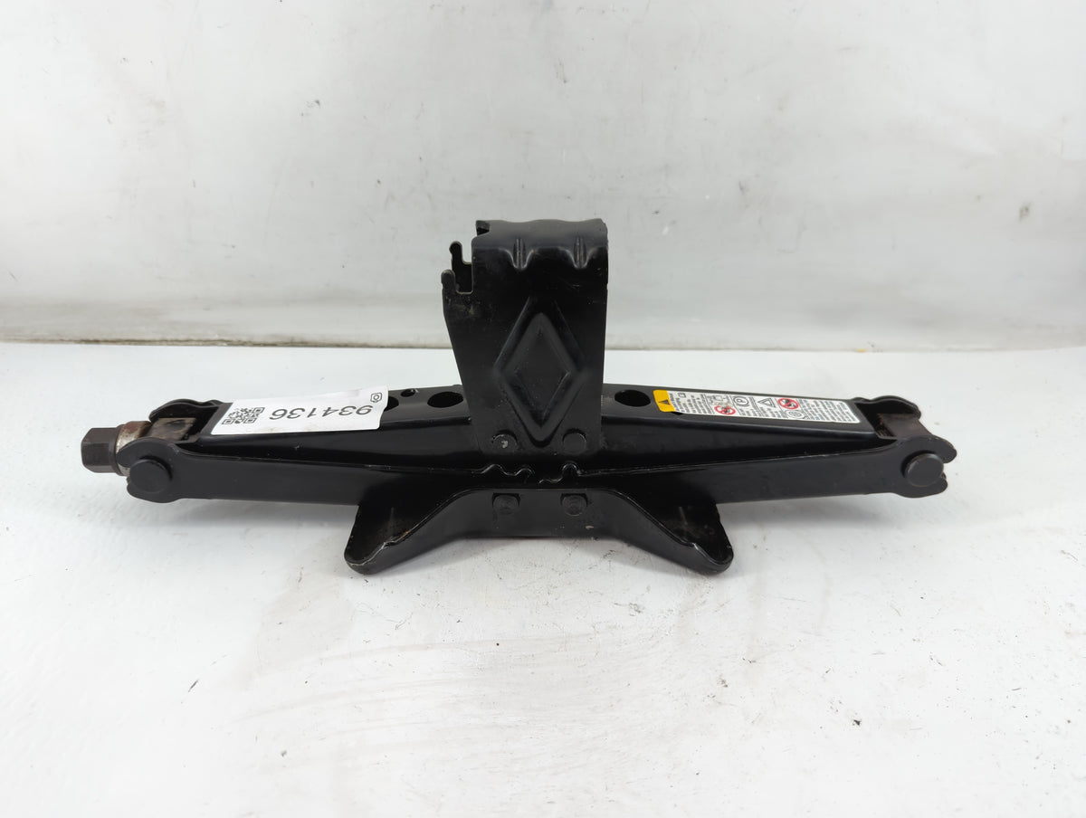 2014 Chevrolet Captiva Sport Spare Scissor Car Jack 934136 - Oemusedautoparts1.com