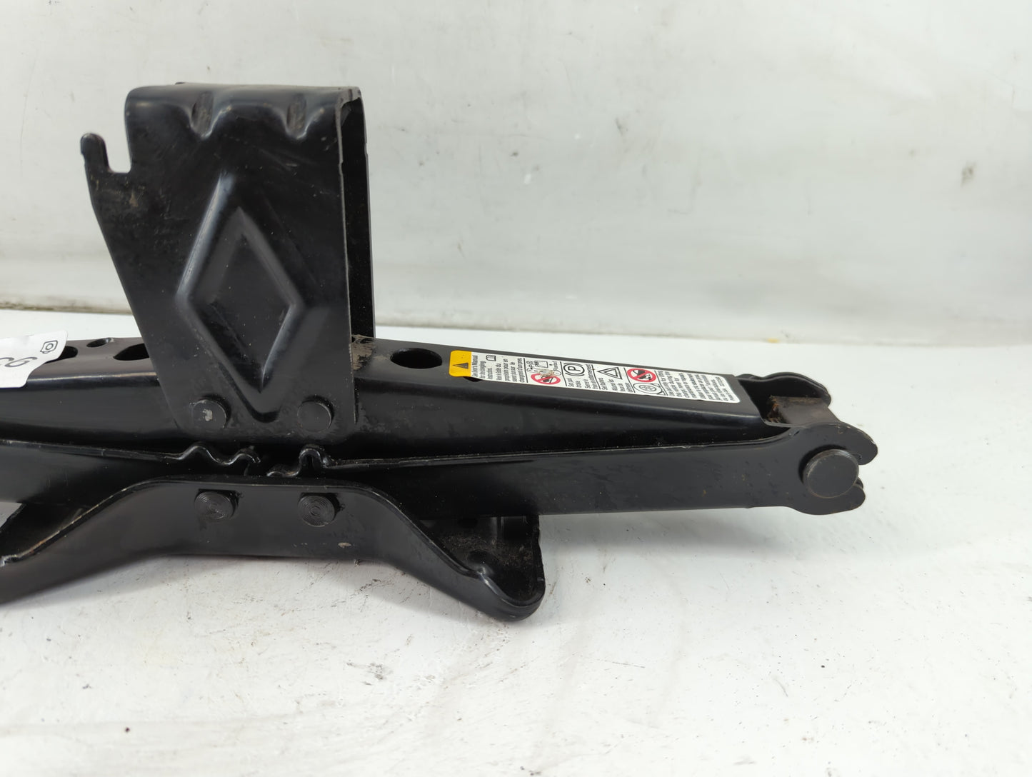 2014 Chevrolet Captiva Sport Spare Scissor Car Jack 934136 - Oemusedautoparts1.com