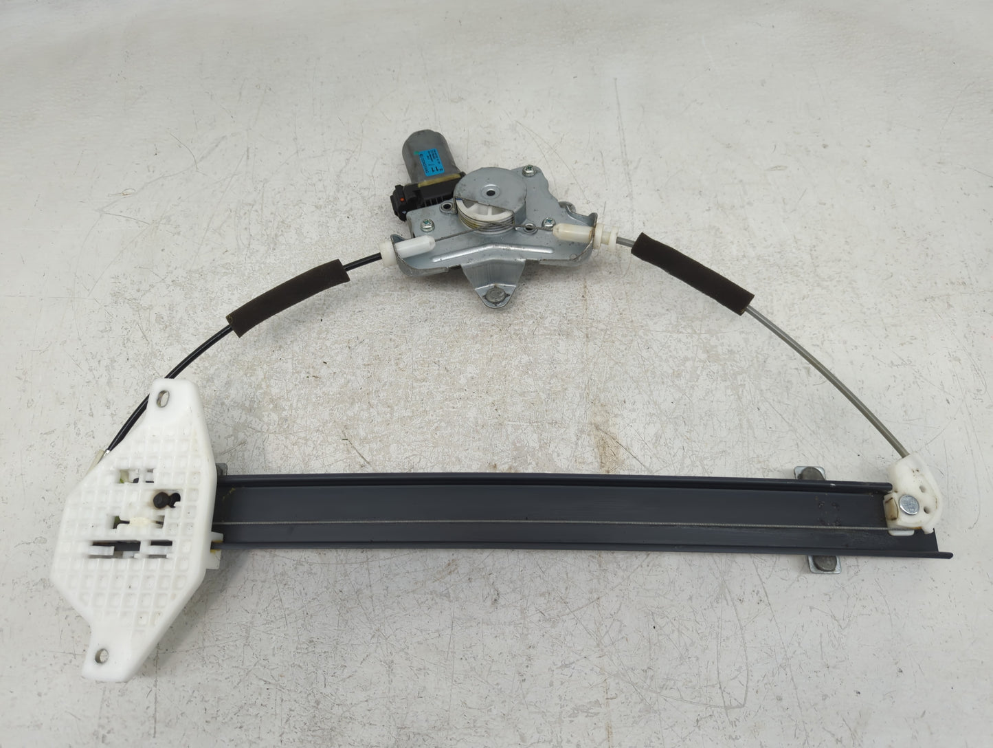 2012 Chevrolet Captiva Sport Passenger Front Right Power Window Motor - Oemusedautoparts1.com