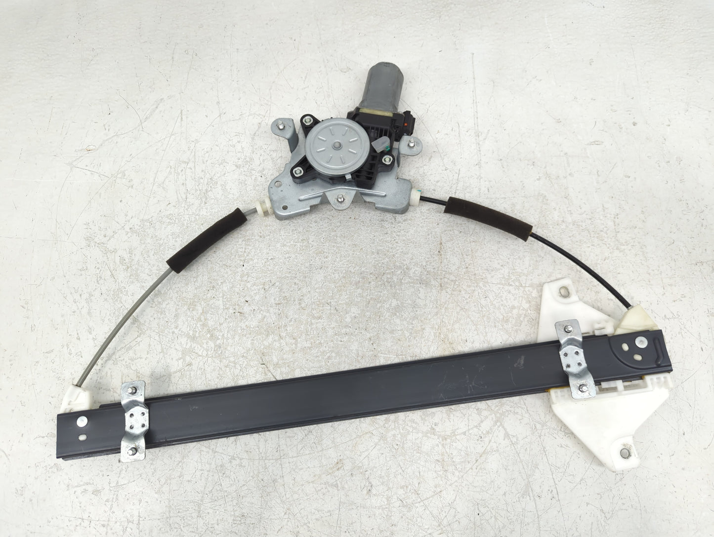 2012 Chevrolet Captiva Sport Passenger Front Right Power Window Motor - Oemusedautoparts1.com