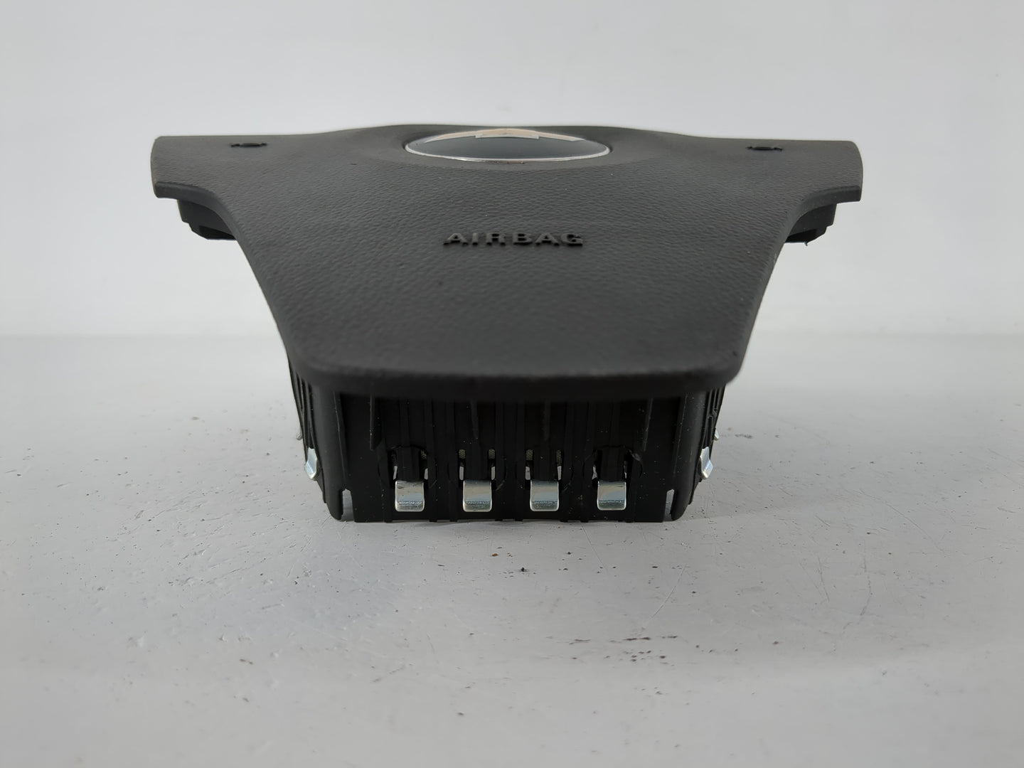 2012 Chevrolet Captiva Sport Air Bag Driver Left Steering Wheel Mounted - Oemusedautoparts1.com