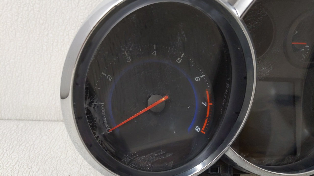 2013-2014 Chevrolet Cruze Instrument Cluster Speedometer Gauges P/N:95129376 Fits Fits 2013 2014 OEM Used Auto Parts - Oemus