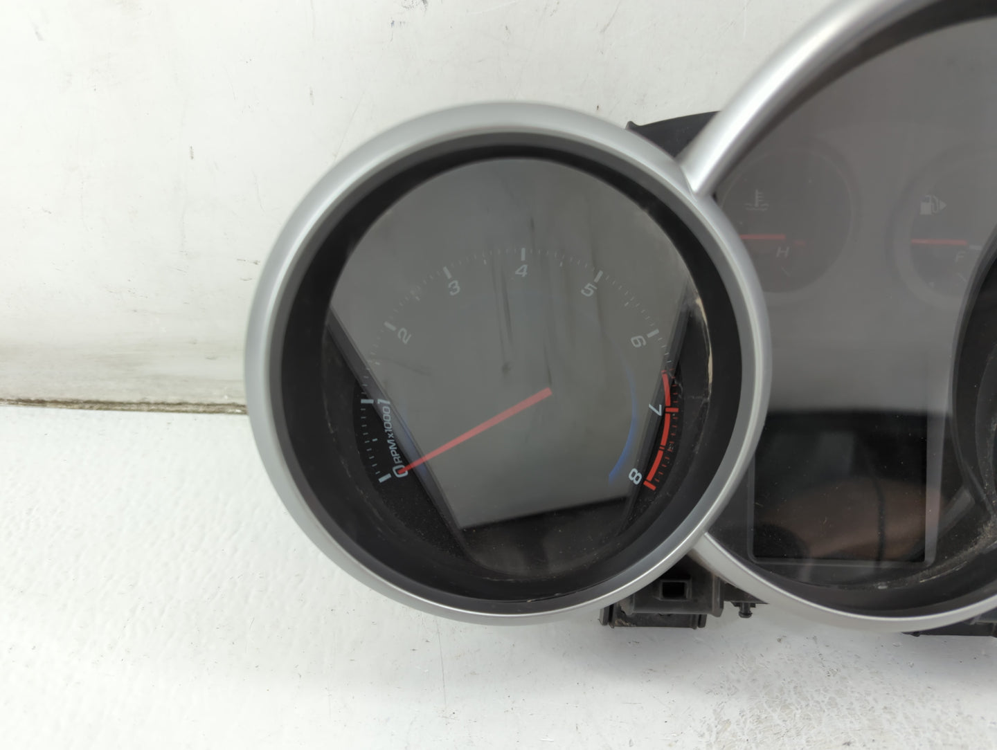 2013-2014 Chevrolet Cruze Instrument Cluster Speedometer Gauges P/N:95129378 Fits Fits 2013 2014 OEM Used Auto Parts - Oemus