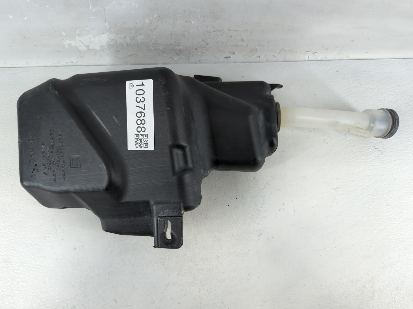 2011-2016 Chevrolet Cruze Windshield Washer Fluid Reservoir Bottle Oem - Oemusedautoparts1.com