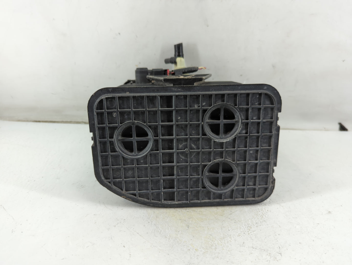 2014 Chevrolet Cruze Fuel Vapor Charcoal Canister 1047186 - Oemusedautoparts1.com