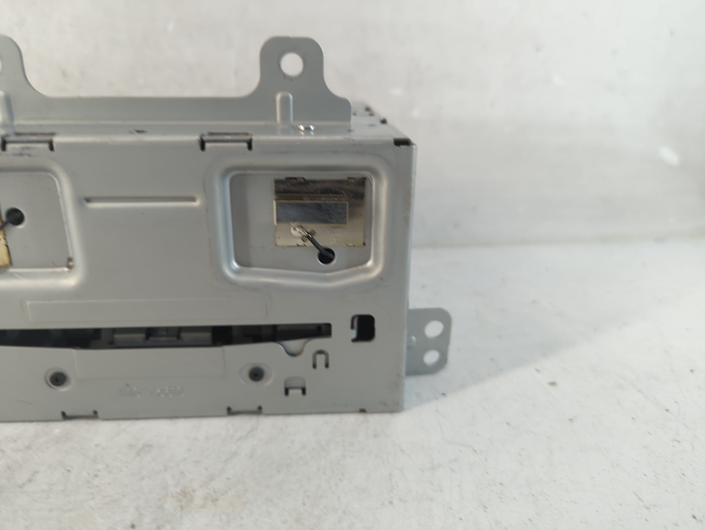 2014 Chevrolet Cruze Radio AM FM Cd Player Receiver Replacement P/N:23172122 23206821, 23184129 Fits OEM Used Auto Parts - O