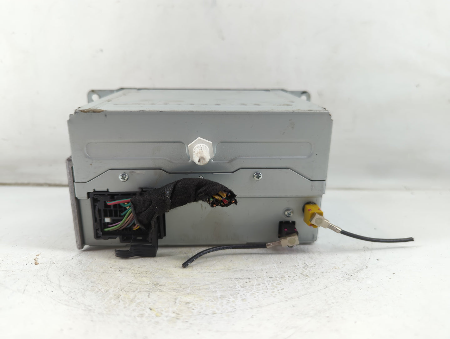 2013-2016 Chevrolet Cruze Radio AM FM Cd Player Receiver Replacement P/N:22976137 Fits Fits 2013 2014 2015 2016 OEM Used Aut