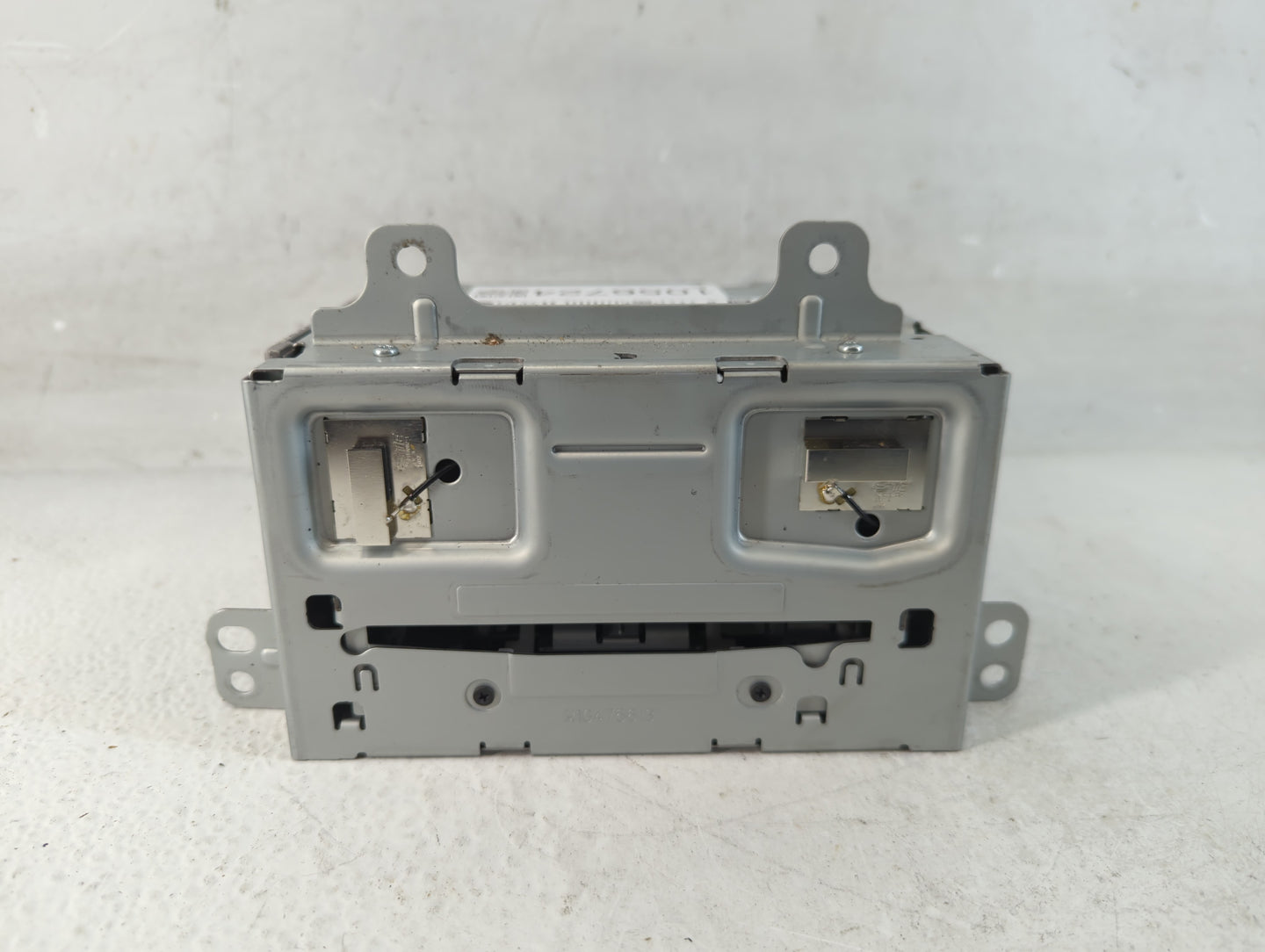 2014 Chevrolet Cruze Radio AM FM Cd Player Receiver Replacement P/N:23172122 23206821, 23184129 Fits OEM Used Auto Parts - O