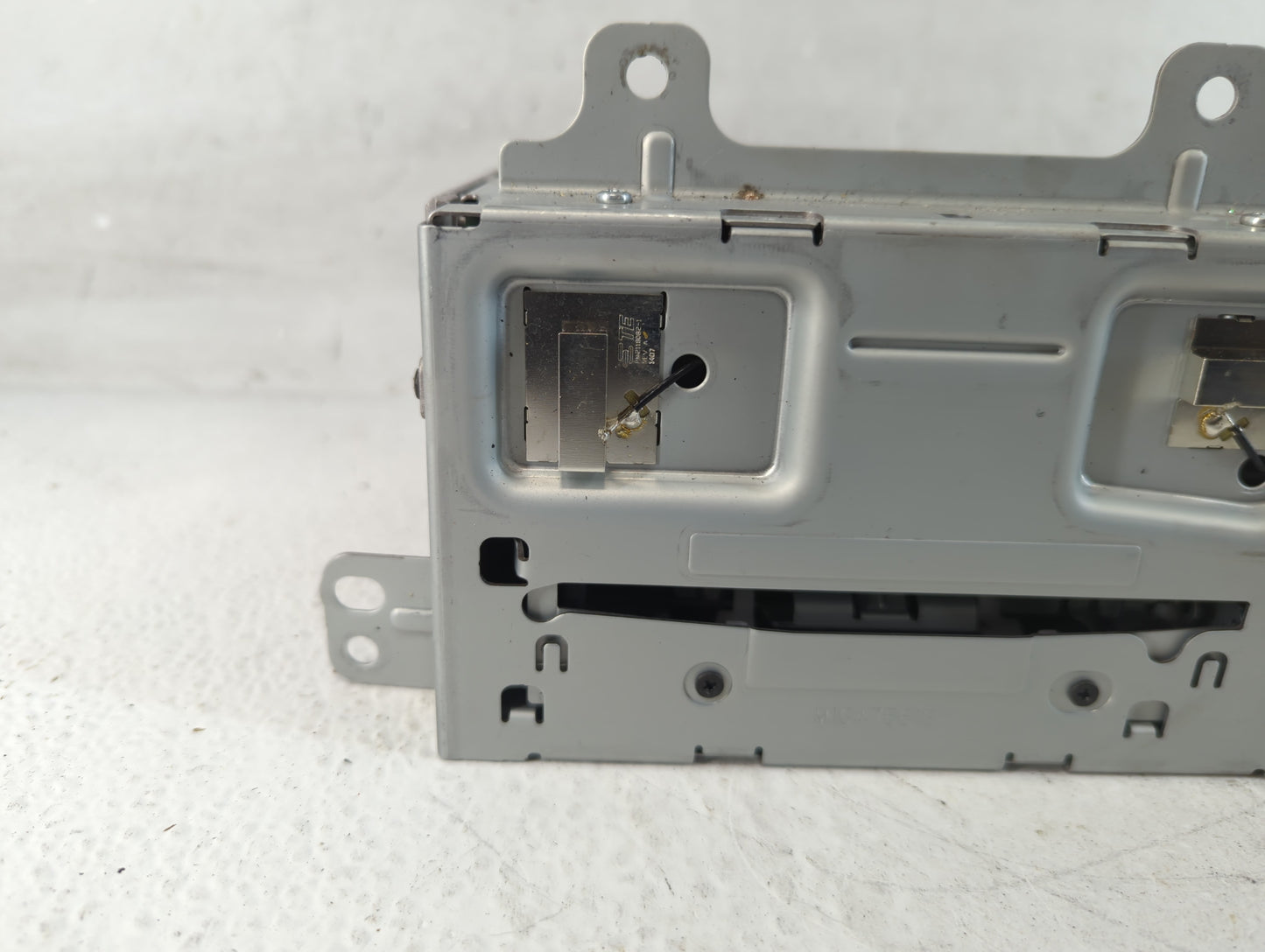 2014 Chevrolet Cruze Radio AM FM Cd Player Receiver Replacement P/N:23172122 23206821, 23184129 Fits OEM Used Auto Parts - O