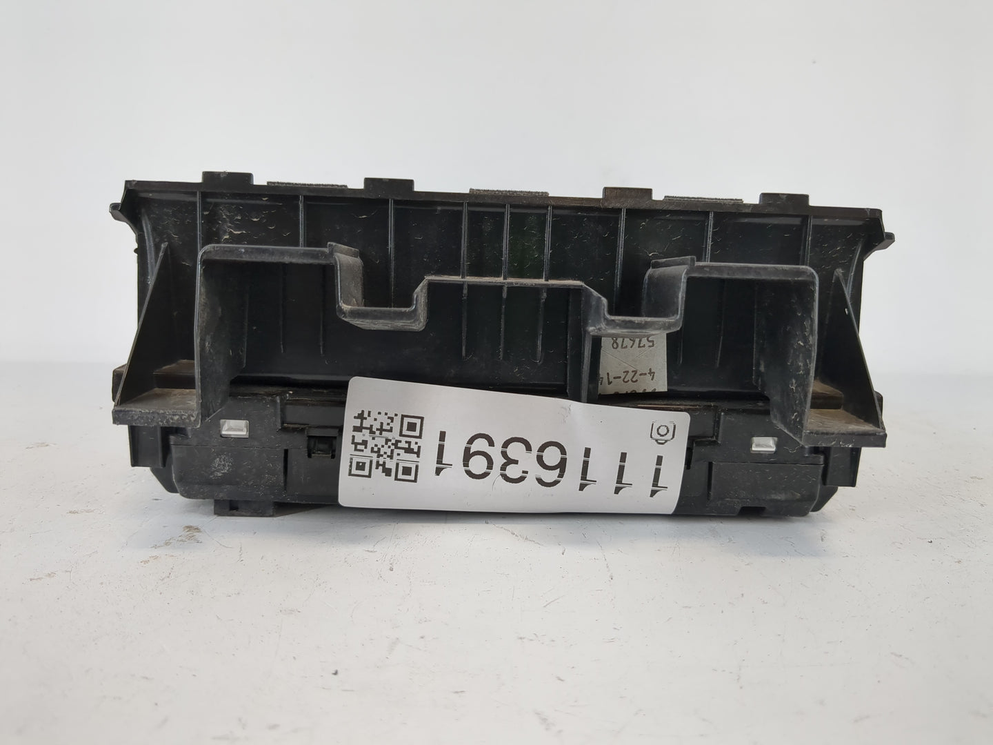 2014 Chevrolet Cruze Radio AM FM Cd Player Receiver Replacement P/N:22858074 Fits OEM Used Auto Parts - Oemusedautoparts1.co