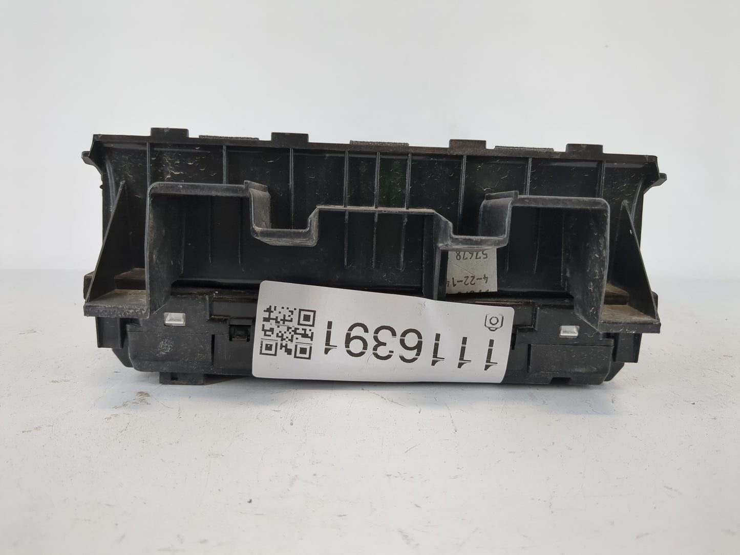 2014 Chevrolet Cruze Radio AM FM Cd Player Receiver Replacement P/N:22858074 Fits OEM Used Auto Parts - Oemusedautoparts1.co