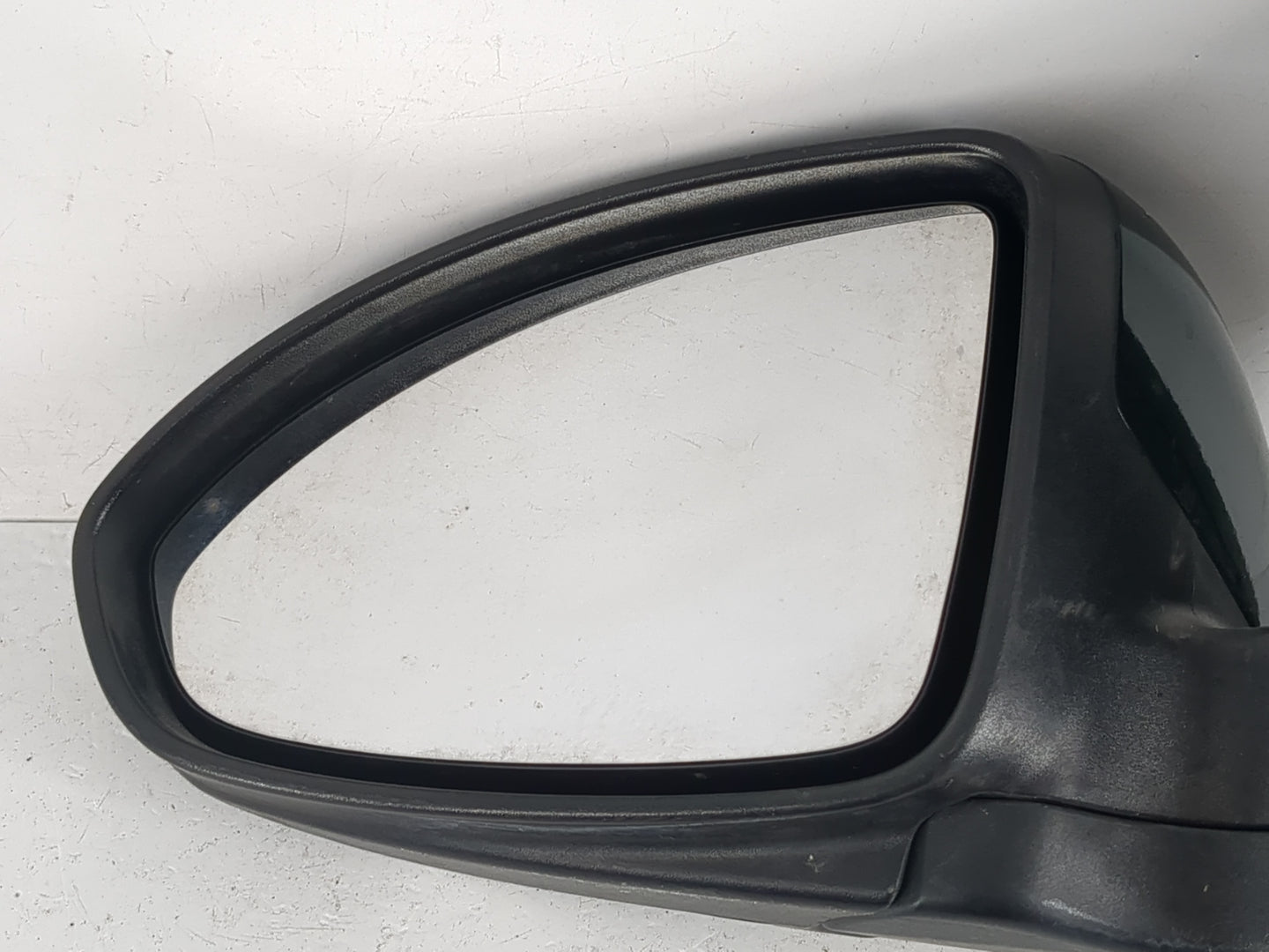 2011-2016 Chevrolet Cruze Driver Side View Mirror - Left Door Mirror OEM Used - Oemusedautoparts1.com