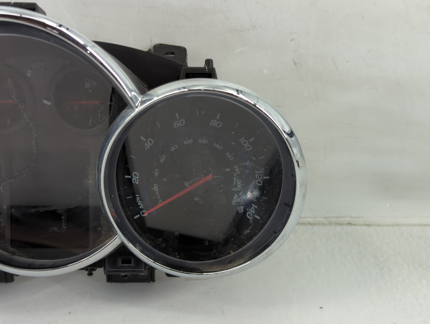 2013-2014 Chevrolet Cruze Instrument Cluster Speedometer Gauges P/N:94560792 Fits Fits 2013 2014 OEM Used Auto Parts - Oemus