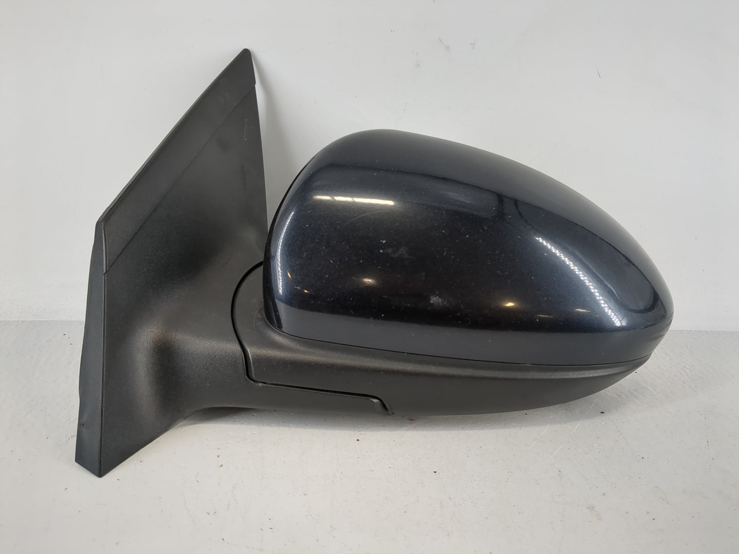 2011-2016 Chevrolet Cruze Driver Side View Mirror - Left Door Mirror OEM Used - Oemusedautoparts1.com