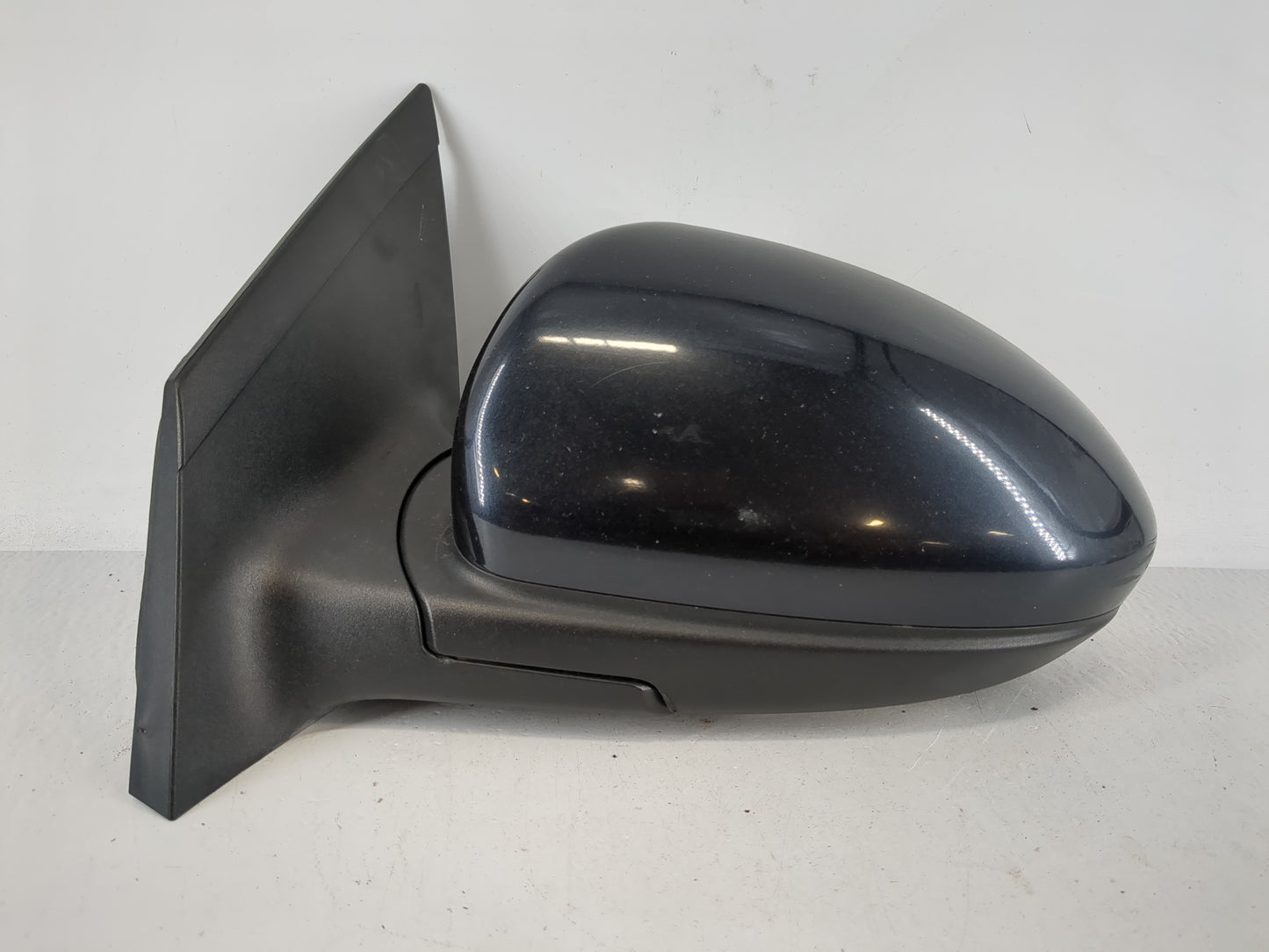 2011-2016 Chevrolet Cruze Driver Side View Mirror - Left Door Mirror OEM Used - Oemusedautoparts1.com