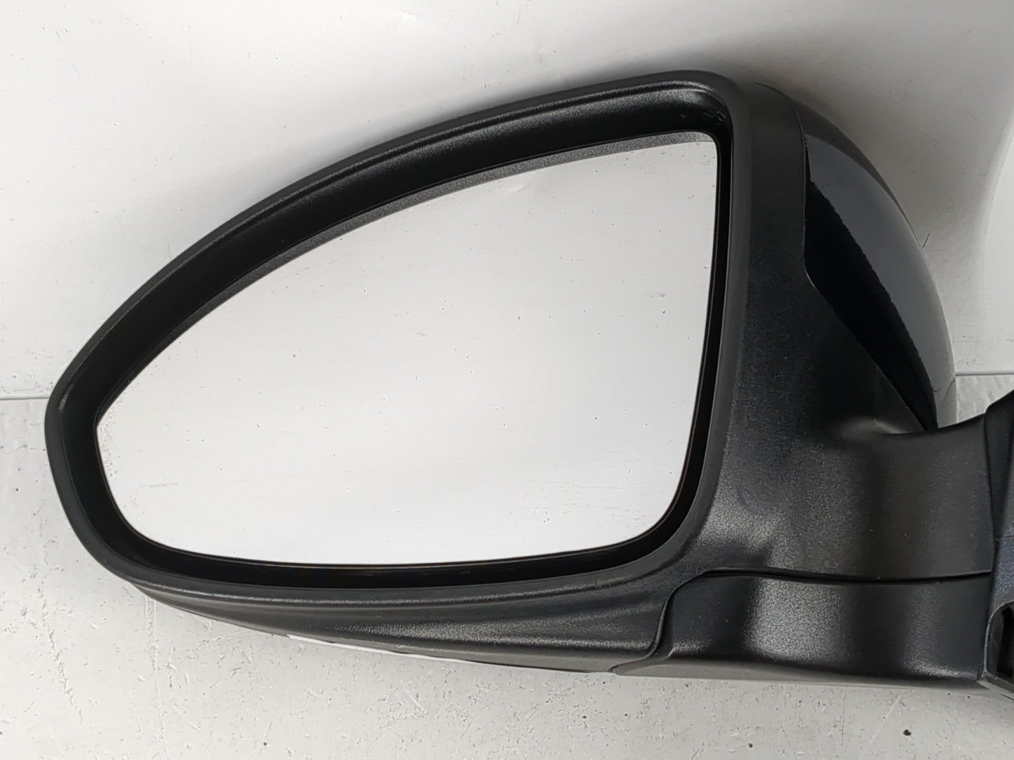 2011-2016 Chevrolet Cruze Driver Side View Mirror - Left Door Mirror OEM Used - Oemusedautoparts1.com
