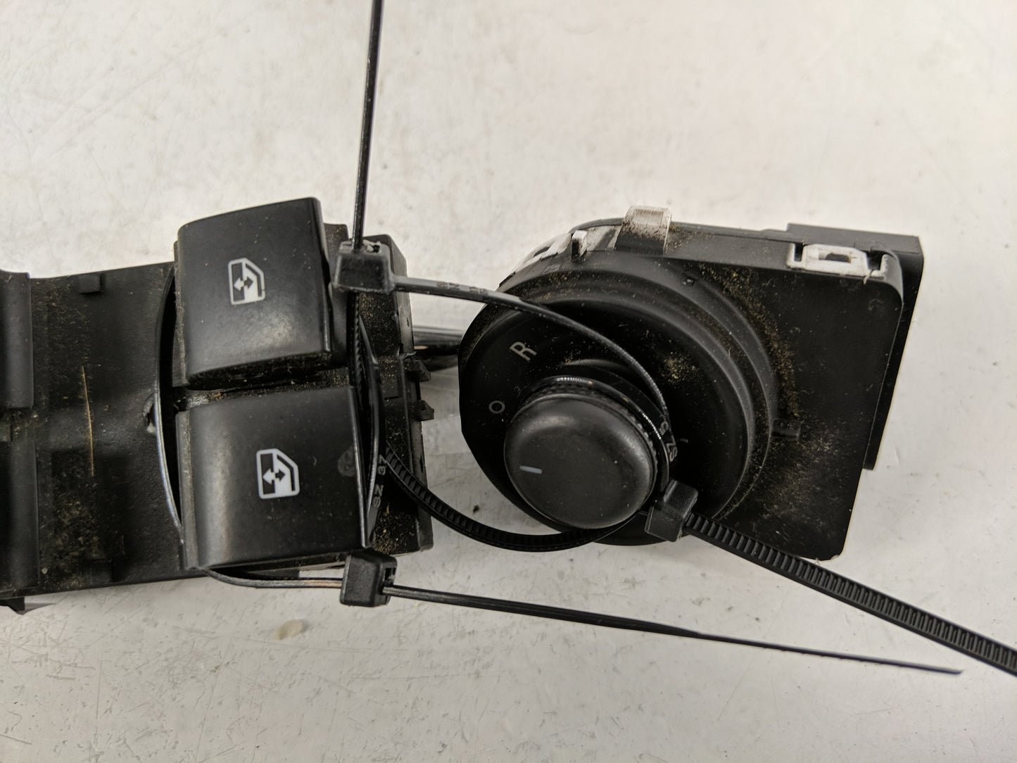 2011-2014 Chevrolet Cruze Master Power Window Switch Replacement Driver Side Left P/N:20838852 Fits Fits 2011 2012 2013 2014