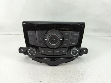2013-2016 Chevrolet Cruze Radio AM FM Cd Player Receiver Replacement P/N:95166368 Fits Fits 2013 2014 2015 2016 OEM Used Aut