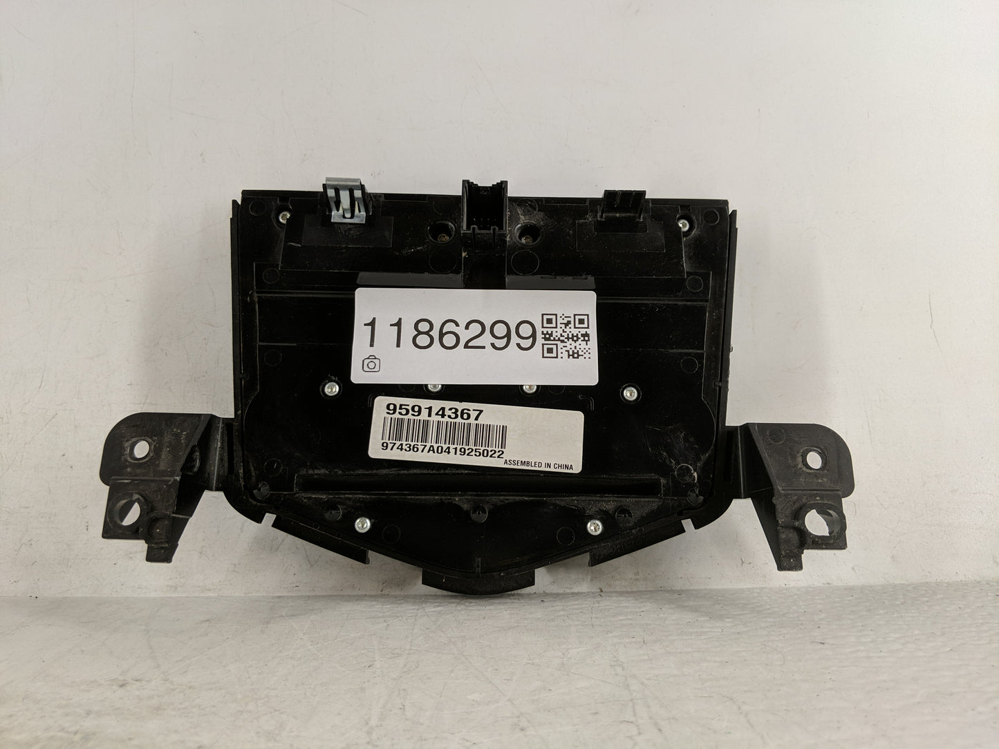 2014-2016 Chevrolet Cruze Radio AM FM Cd Player Receiver Replacement P/N:95914367 Fits Fits 2014 2015 2016 2017 OEM Used Aut