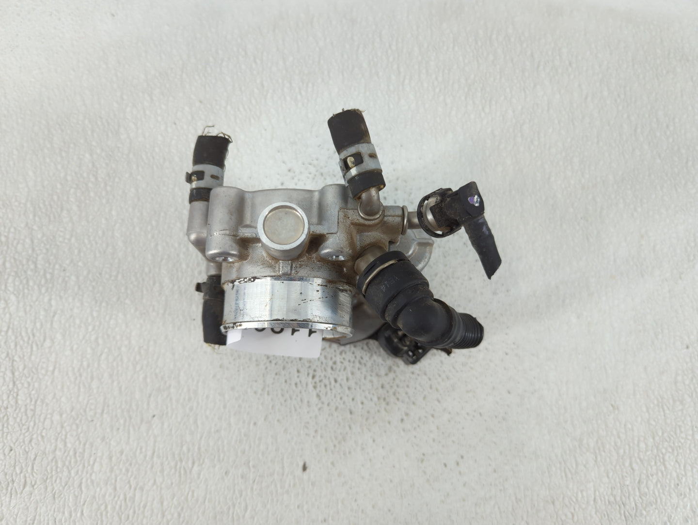 2011-2016 Chevrolet Cruze Throttle Body P/N:55561495 Fits Fits 2009 2010 2011 2012 2013 2014 2015 2016 2017 2018 OEM Used Au