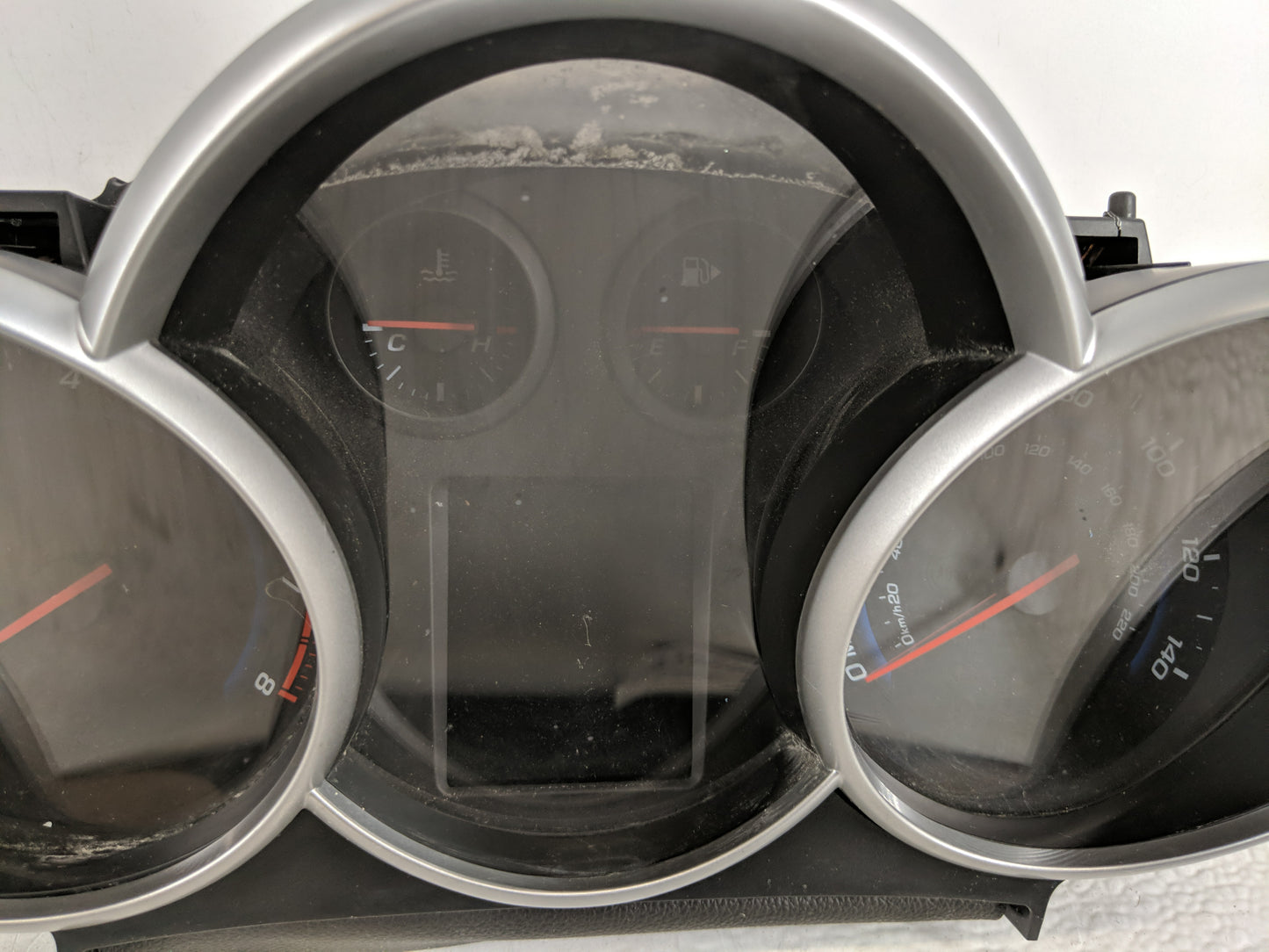 2013-2014 Chevrolet Cruze Instrument Cluster Speedometer Gauges P/N:811511914 94560794 Fits Fits 2013 2014 OEM Used Auto Par